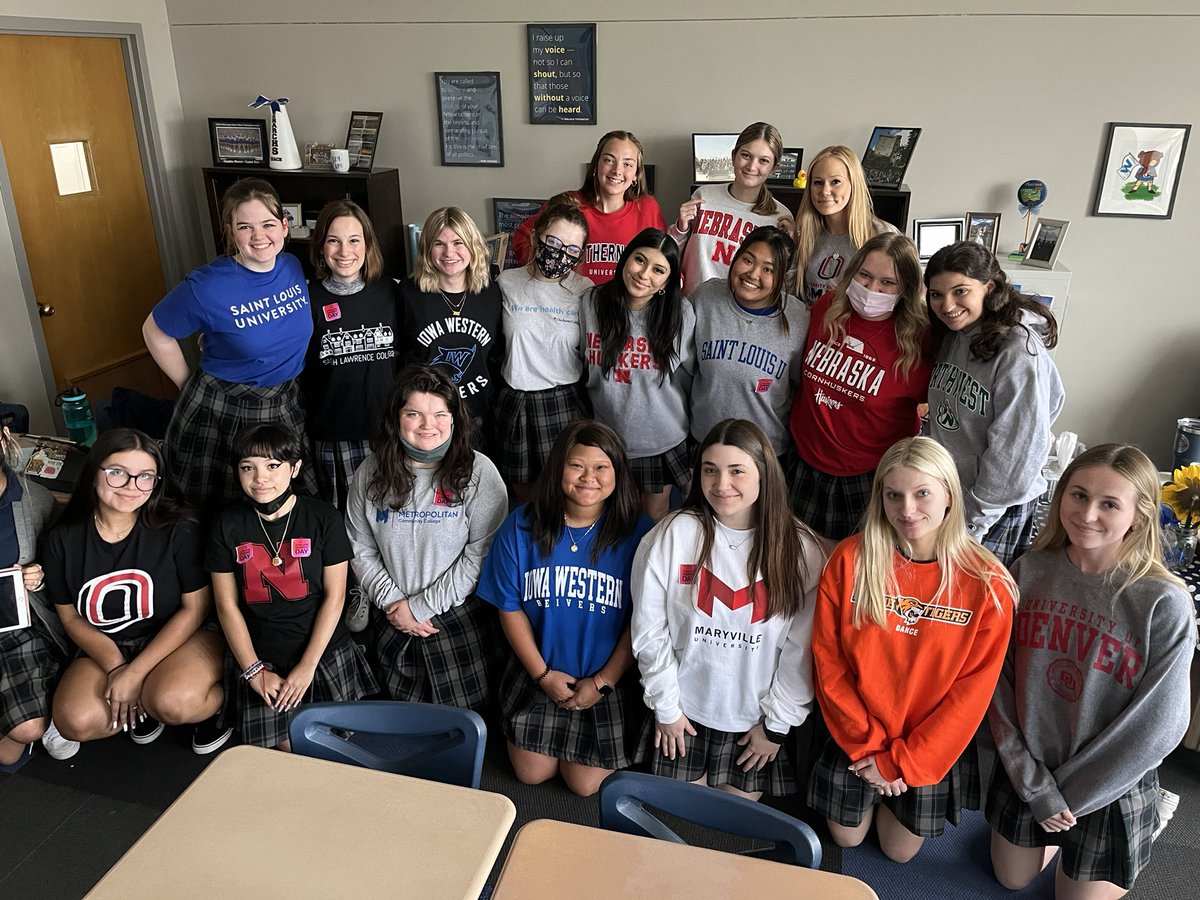 TeachRegele's tweet photo. Congrats to all of my Theology 12 students on #CollegeSigningDay today! Your future schools are lucky to have you 💙💛 https://t.co/x5tzo0R1Zj