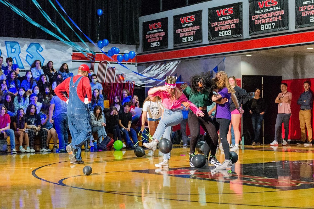 VCSCrusaders's tweet photo. Great day for a pep rally! Thank you to our student leaders for organizing some awesome pep rallies in high school and middle school today!
_____
#VCSFamily #CRUNITED #VCSASB #VCSCREW #PepRally
(📷: Mr. Tom) https://t.co/e34OdPQyxJ