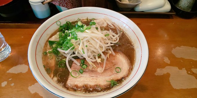 殿下、本日のラーメンになります。 