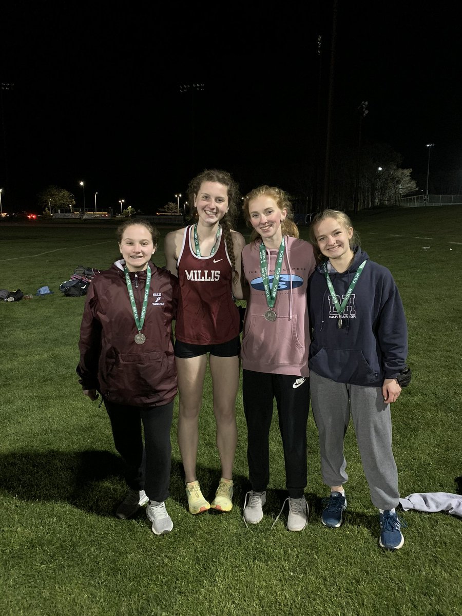 millis_tf's tweet image. And not to be outdone, girls take 2nd in the 4x400!!😃🥈👏🏼. Congratulations Maggie, Shea, Riley, and Emily!!