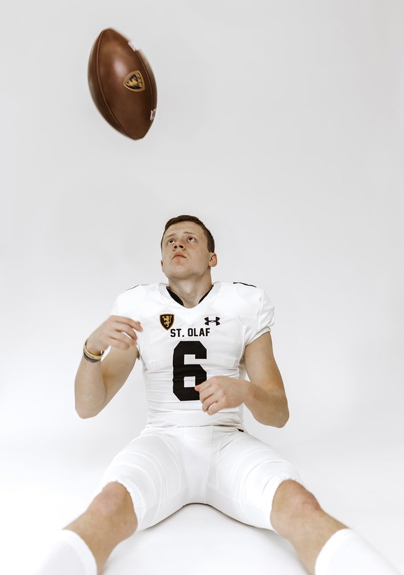 Had a great time visiting <a href="/StOlafFB/">St. Olaf Football</a>! Huge thanks to @coachfaaumu808 and the rest of the coaching staff for having me out!