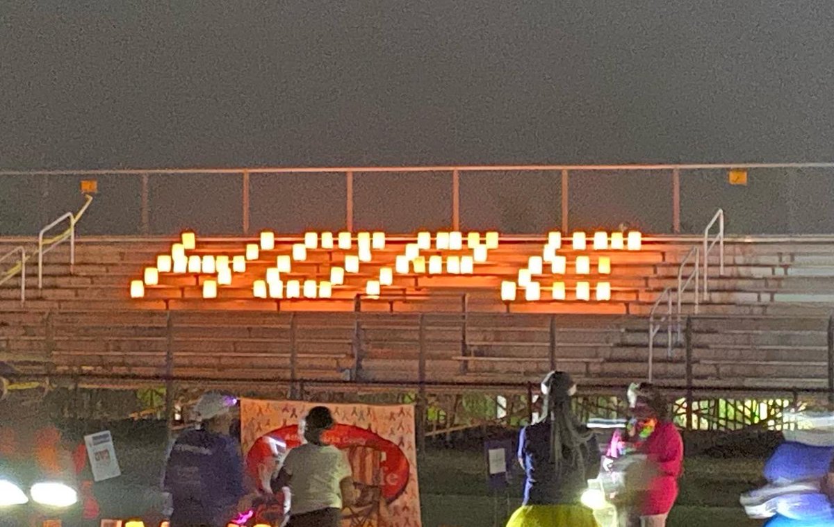 DcesDragons's tweet photo. DCES Dragons were ready to Color Out Cancer tonight at the Oconee Relay for Life event! We are thrilled to share that our Dragon Nation was able to raise over $9,000 for Relay! #DragonsGiveBack #ColorOutCancer #RelayForLife @oconeecoschools https://t.co/wmvG7vdGJA