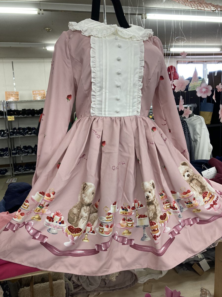 happinetoma's tweet photo. .

👗💖👗💖👗💖👗💖👗💖👗💖

          🧸ロリータドレス入荷🧸

👗💖👗💖👗💖👗💖👗💖👗💖

Mサイズ
税込価格300円✨
しっかりした生地ですので、ぜひ当店まで来て実際に見てください🥰

 #ロリータファッション
 #古着
 #ドレス https://t.co/SocrmhWAov