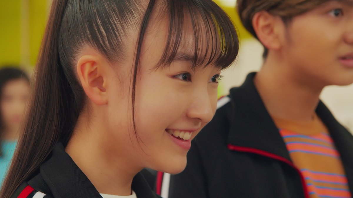 上村梨々香 缶バッジ 20個 Lucky2 Laki 上村梨々香 カード 缶バッジ チャーム キーホルダー