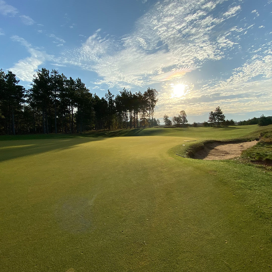 Golfgeardirect's tweet photo. We are nearing the end of the month, with May beginning tomorrow ⛅👀

But, how many rounds of golf have you played this month? 🤔 Tweet us saying how many rounds, and what golf club you are a part of 🙌👇

LET US KNOW!! 🐦

#SeriousAboutGolf #DedicatedToTheSeriousGolfer https://t.co/F8sCNapm8s