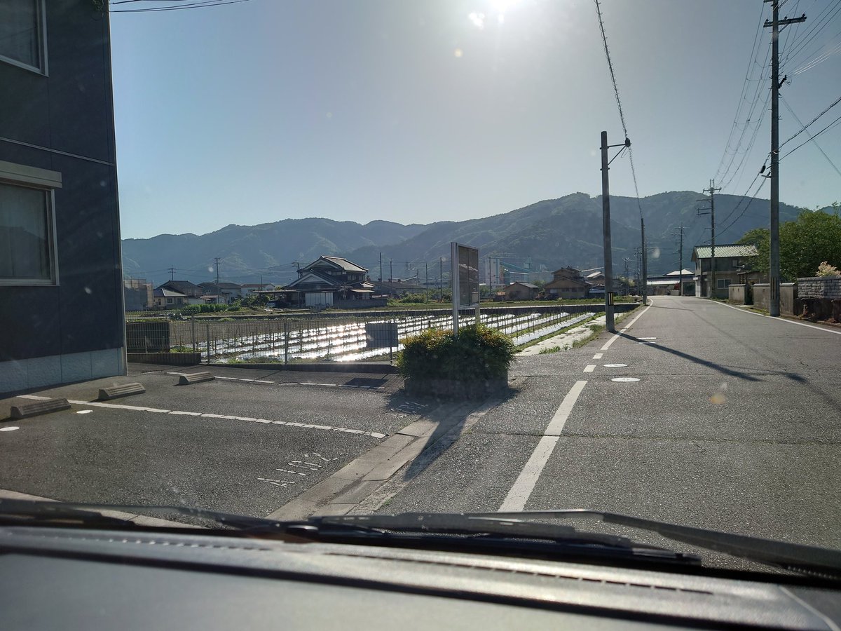 ZRX400mp's tweet photo. 兵庫県宍粟市までバイクの配送
のどか～😄　　
カッコいい車いっぱい見た〜 https://t.co/VNQ8lhZ7EA
