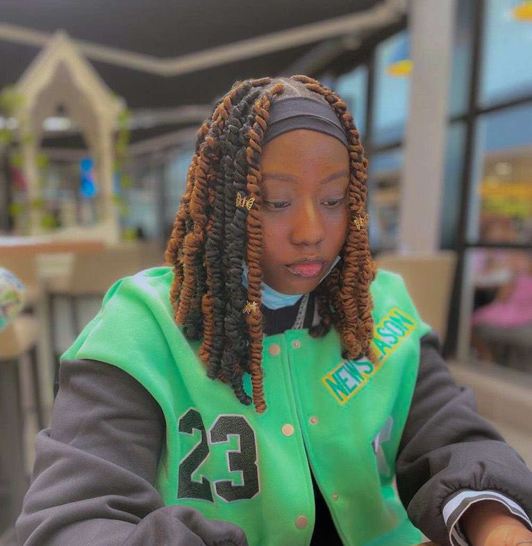 SharonFalomo's tweet photo. I got balloons today💚✨ https://t.co/8tKxtiQCIY