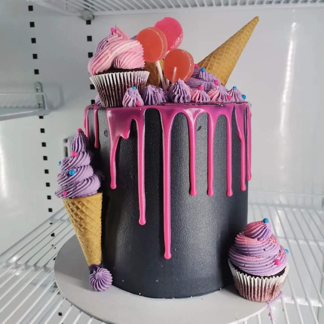 Vanilla Cake

Only R850 valid till 8 May 2022

CAKES &amp; CLASSES
☎️ 065 947 2728
📍Kaalfontein, Midrand

#KonkaLive #finebakes #itsapieceofcake #DJSBU #AskAMan