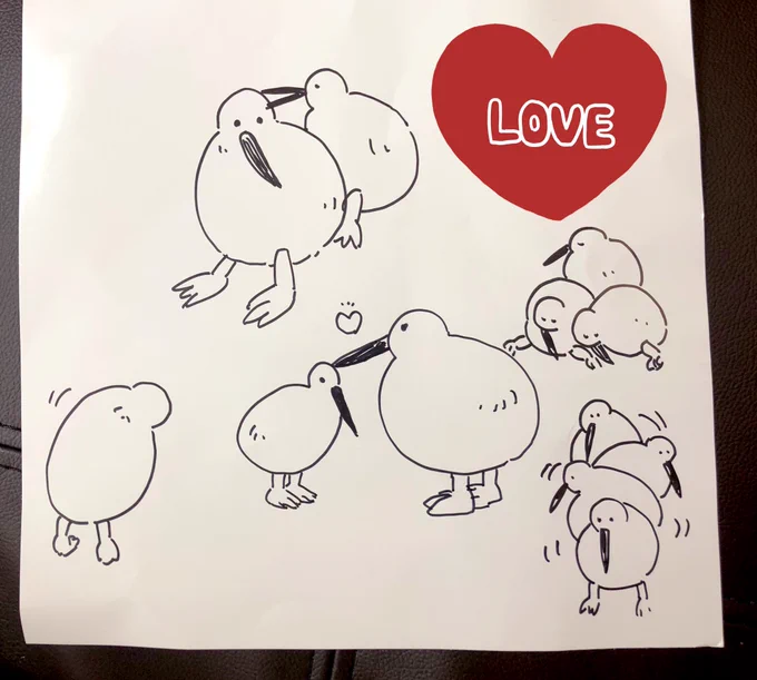 チビちゃんがキウイ大好きだからたくさん描いた🥝 