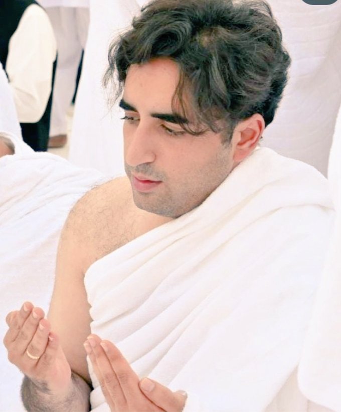 JavedRRaymond's tweet photo. خدا میرے چیئرمین کی عبادات کو قبول کرے اور اپنی حفظ و امان میں رکھے آمین
@BBhuttoZardari
@AseefaBZ 
@YusufRazaGilan1
@SyedAMahmud
@JunaidSaleemJD
@FarhatullahB 
@RPAPPP 
@QamarKairaPPP 
@ShaziaAttaMarri 
@Ch_ManzoorAhmed 
@CMZakaAshraf 
@amjadhussainaza https://t.co/Z5IB44V4nM