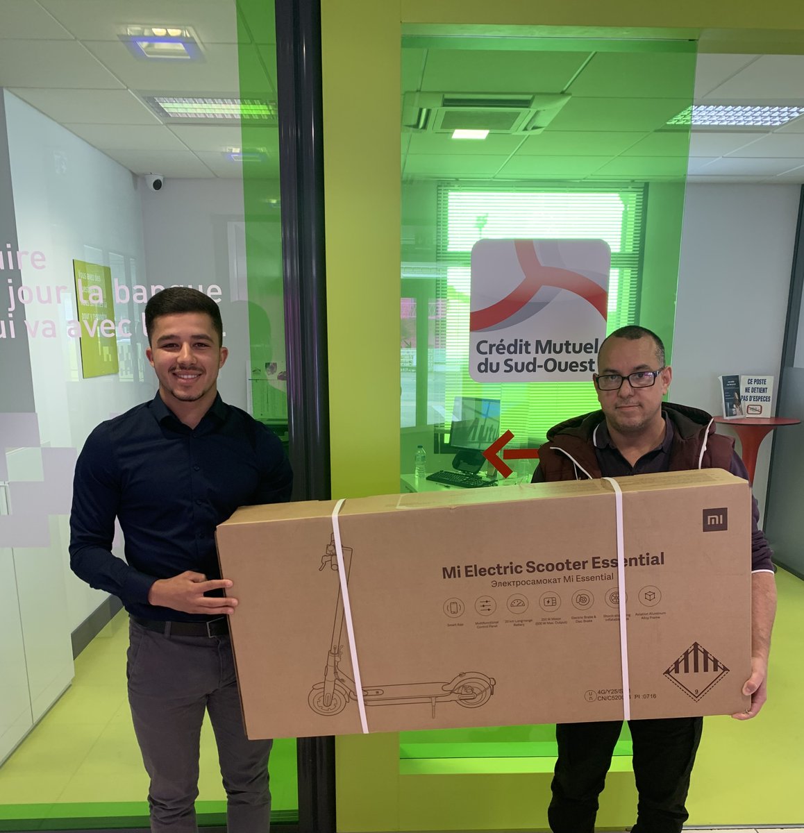 Félicitation à Mr Maingard qui est l'heureux gagnant de notre jeu concours "Offre Etrennes". Il remporte une trottinette électrique 😀