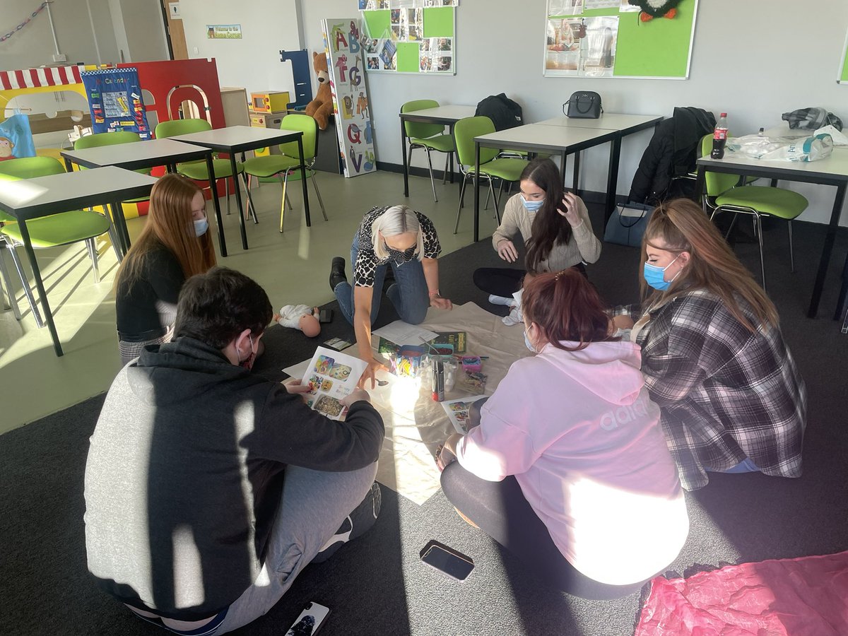 LindseyCoverda1's tweet photo. Ayr Early Years Level 6 creating their own Peep sessions to lead within their groups. https://t.co/lyoIHxhGfR