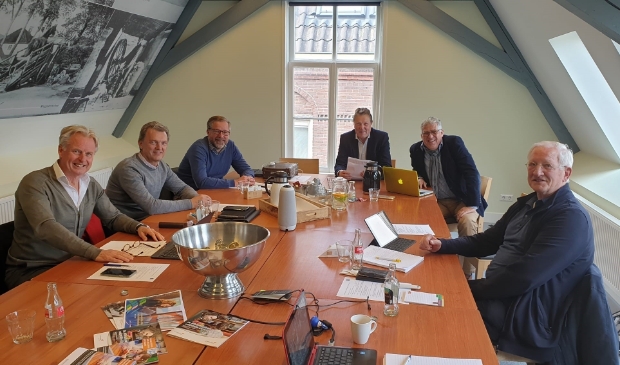 CDA #Laren zet vraagtekens achter invulling wethouderspost door Larens Behoud -  laardercourant.nl/nieuws/politie…