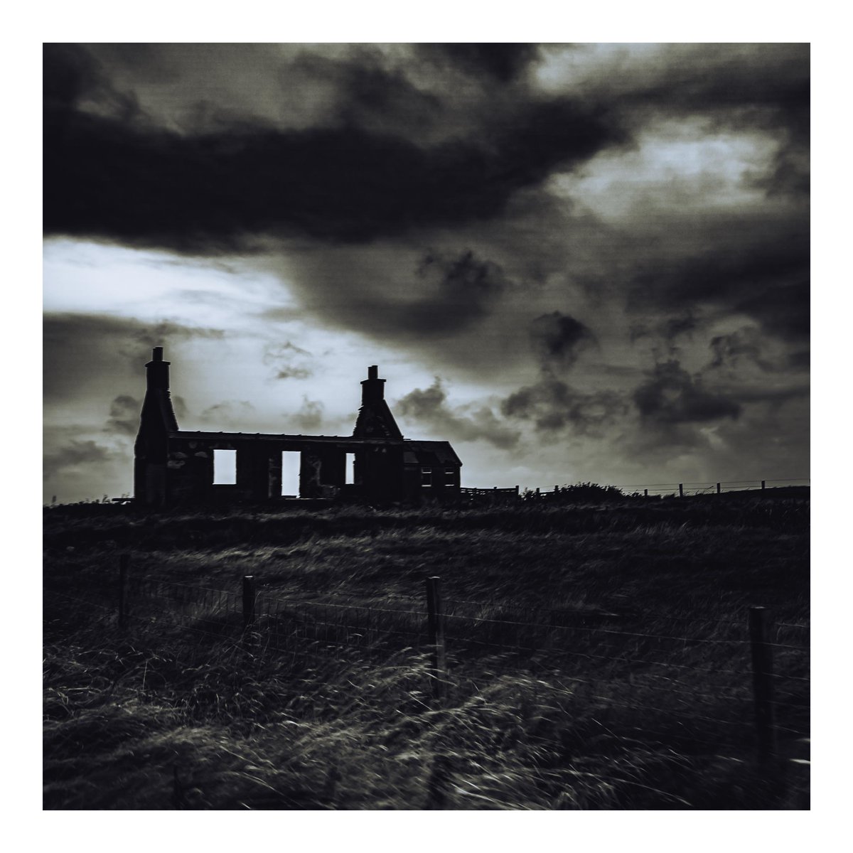 AnSolasOir's tweet photo. Escape from the rain and wind in Uist today by visiting Taigh Chearsabhagh in Lochmaddy to see the last day of my Innse Gall exhibition, framed photographs available to purchase on site.
@Taigh_C #uist @UistArts #outerhebrides
@holidayhighland @OuterHebs #photography #innsegall https://t.co/tPBc30hQzs