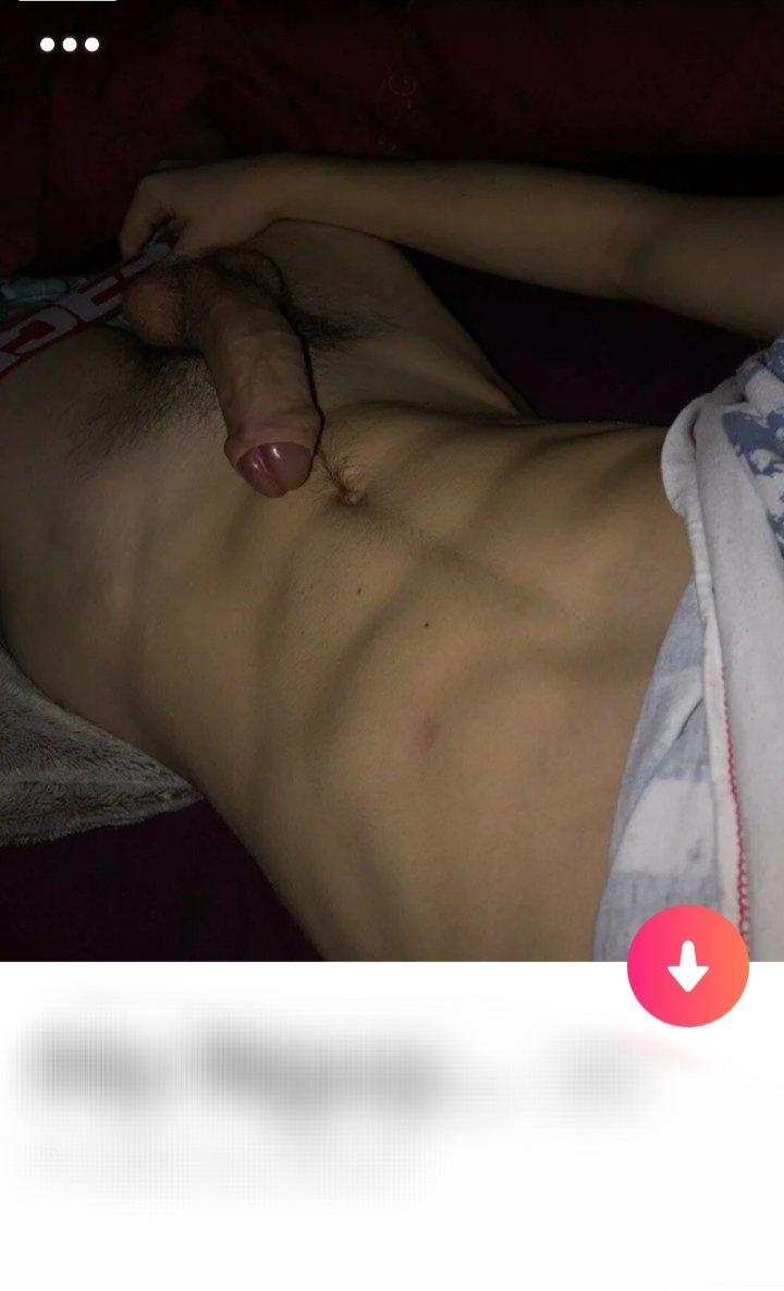 gaymlem's tweet photo. Tinder bạn vầy là chớt mình rồi. 😚😚 #cu #sex #gay https://t.co/5XtY9WflJv