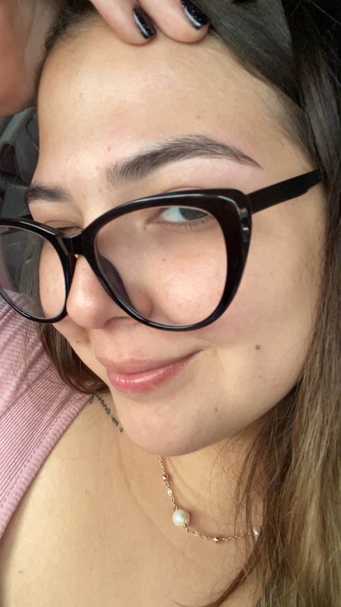orial_'s tweet photo. La casualidad más bonita del día ♥️ 

Y mi @Cejasbyari siempre dejándome on point 🤌 te adoro eres LA MEJOR https://t.co/LehrFvFNBo