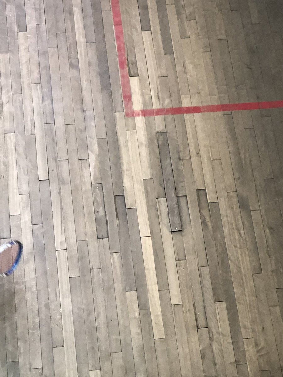 Gsharad79's tweet photo. @CountryClub_Ind only thing they ask for is advance maintenance , after paying till 2027 they still calling for advance maintenance whereas the only thing I use the squash club of Andheri isn’t repaired for years #shameful https://t.co/dPEGxrW0pi