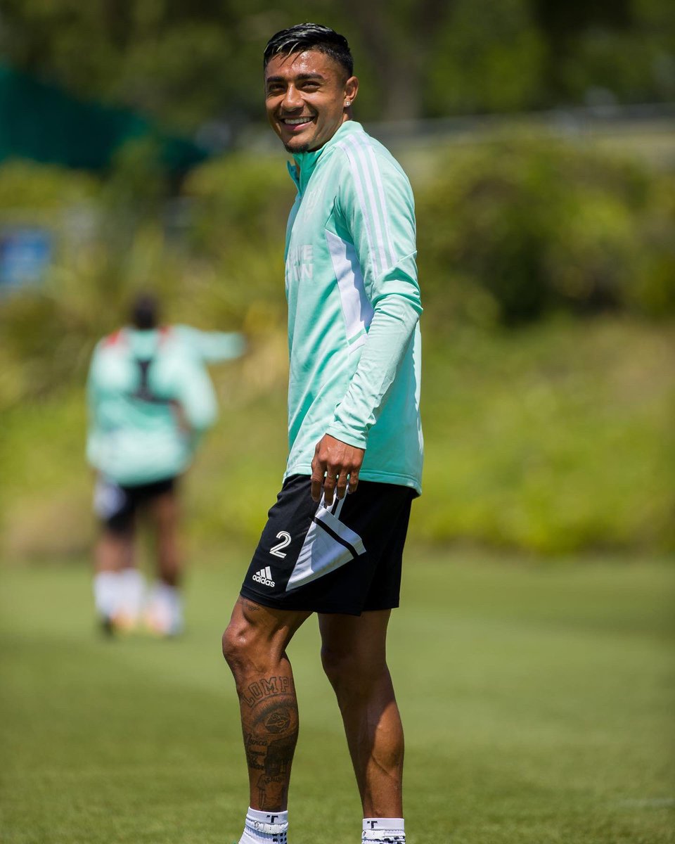 julian__araujo's tweet photo. Always smiling ⚽️✨ https://t.co/HNtHZJrsvV