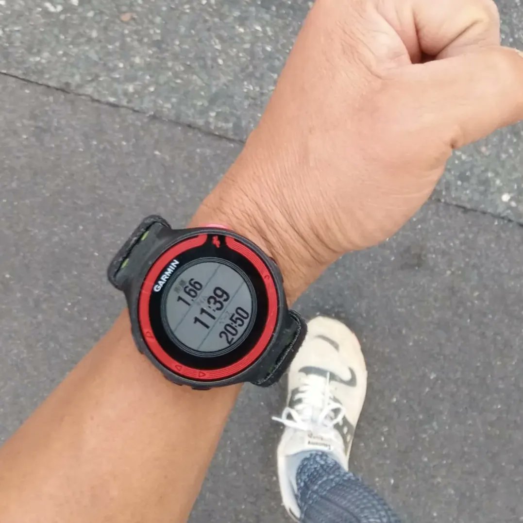 Smoothrunjapan's tweet photo. チェンジ‼️
視点を変えてみませんか？
#running  #runners  #trackandfield #marathon #trailrunning  #roadbike  #triathlon  #crosscountryskiing
#asics #adidas #mizuno #nike #アシックス　#ミズノ　#陸上競技　#長距離　#ウルトラマラソン　#トレイルランニング #体幹トレーニング　#ランニング https://t.co/43VHREuliu