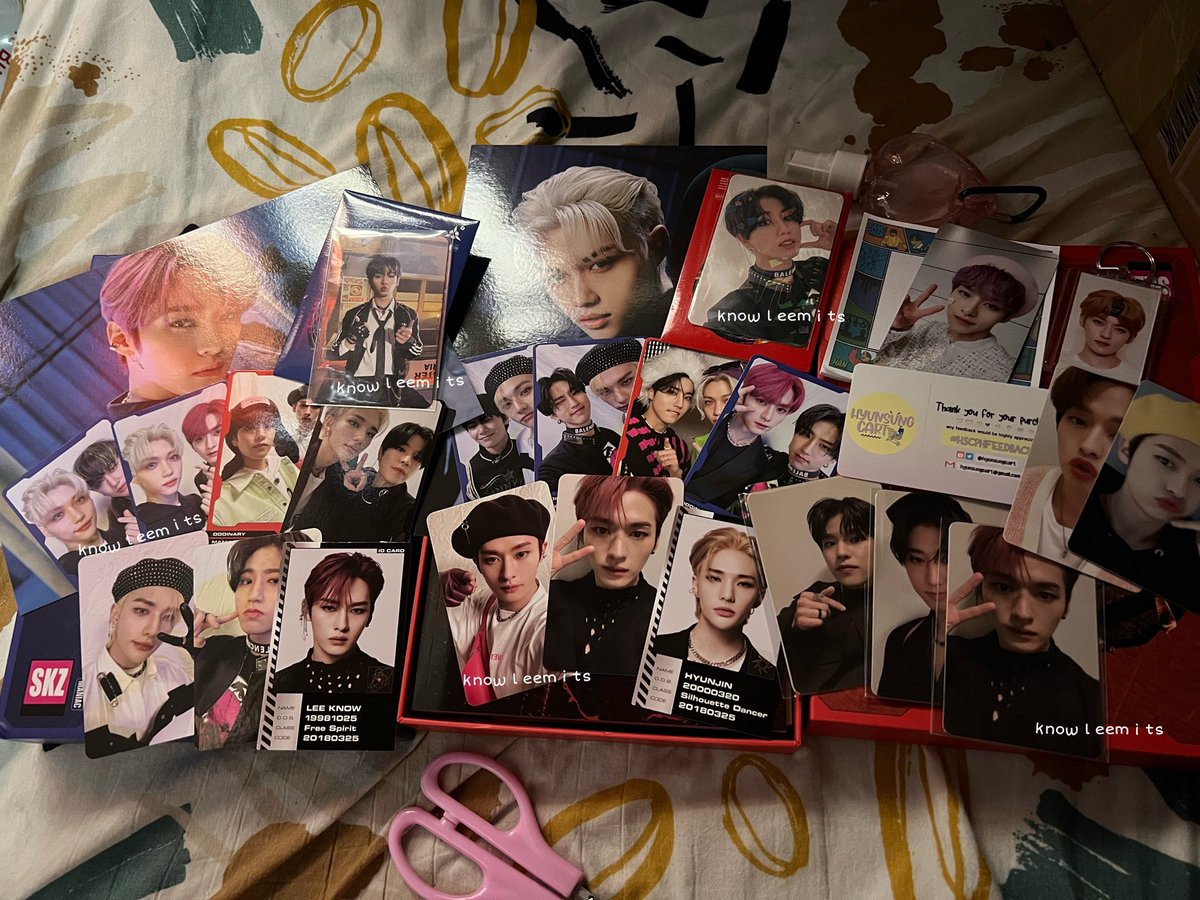 knowleemits's tweet photo. ˚ ⋆ #knowmails ₍ ᐢ.ˬ.ᐢ₎˚୨💌୧ ,
kilig mail from @hyunsungcart! quality service + quality freebies 🫶 keyring, notepad and signed dbs. freebies pa lang ubos na energy ko sa kilig pero sabi nga nila papunta pa lang tayo sa exciting part, ang glorious pulls 😭 #HSCPHFEEDBACK ✨ https://t.co/7eXSVchHaj