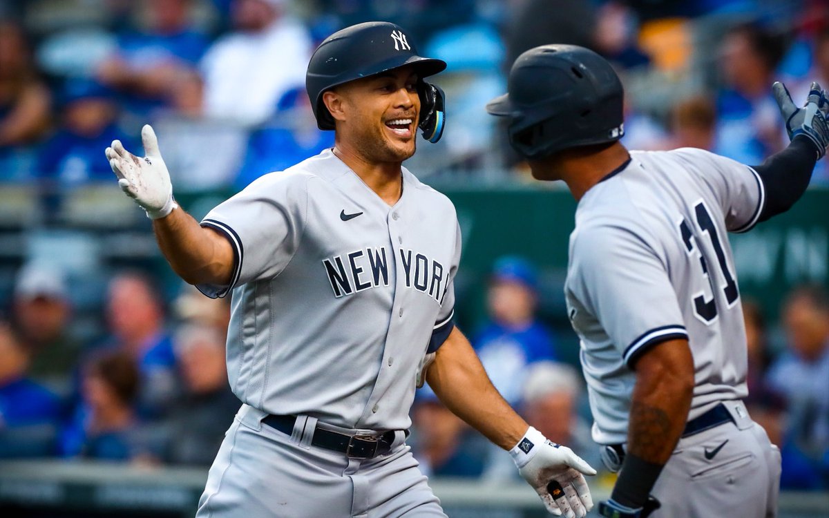 Yankees's tweet image. Are you not entertained?

#RepBX