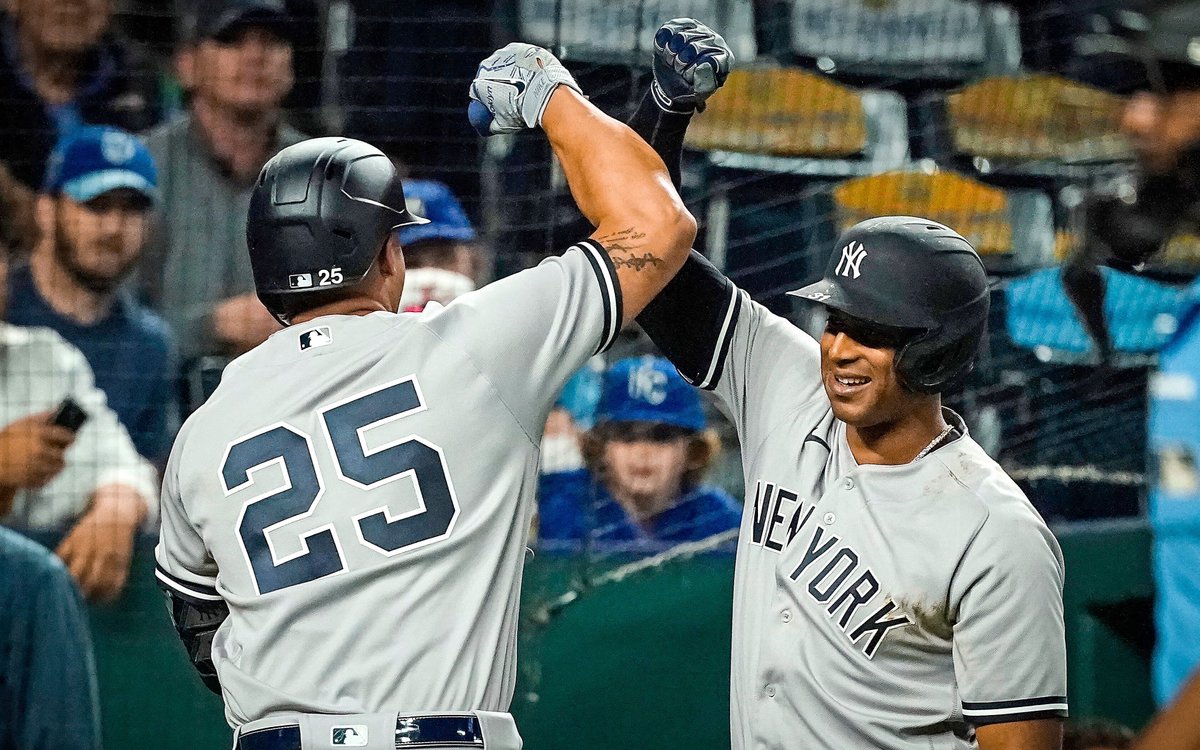 Yankees's tweet image. Are you not entertained?

#RepBX