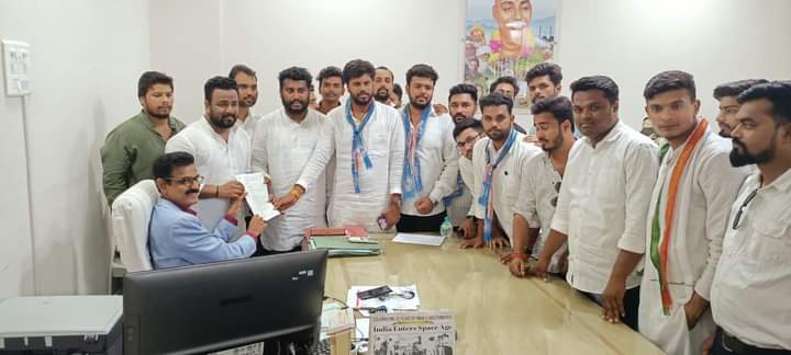 nsui's tweet photo. NSUI National General Secretary @Nagesh_nsui6 &amp; Maharashtra NSUI State President @amirshaikh_INC along with thousands of activists &amp; students protested in Nagpur University and demanded to conduct Online Exams for this Semester.
#OnlineExamForAllMaharashtraUniversities https://t.co/u9E0jq9ksu