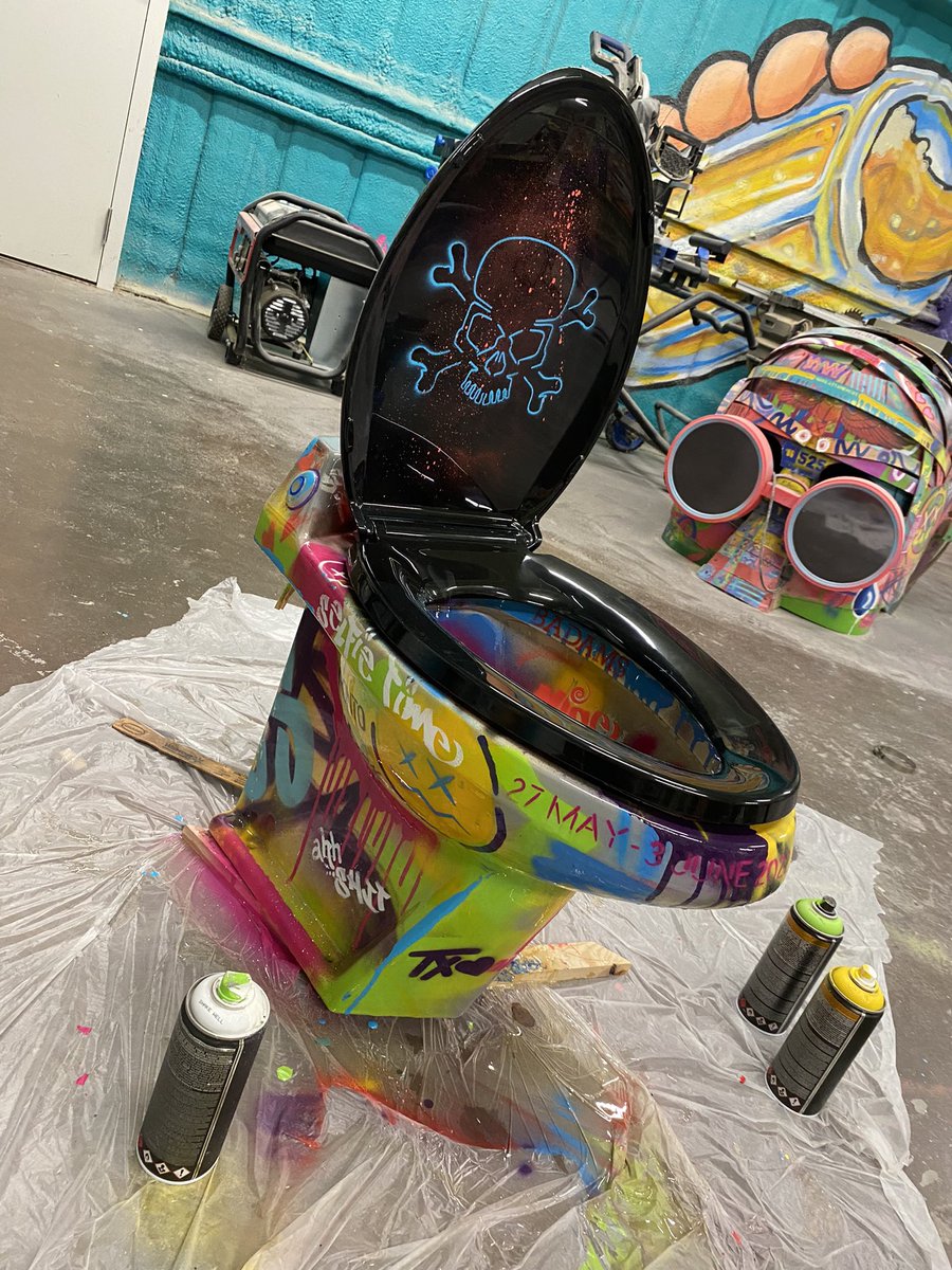 For the first time i can truly say My artwork is the sh!t. Haha.  Custom turlet💩💩💩