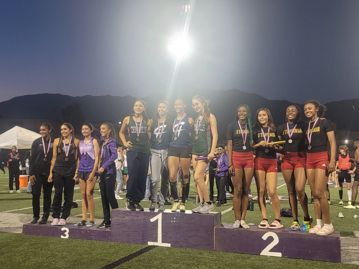 Girls 4x400m League Champions
Alayna, JT, Bella, Riley