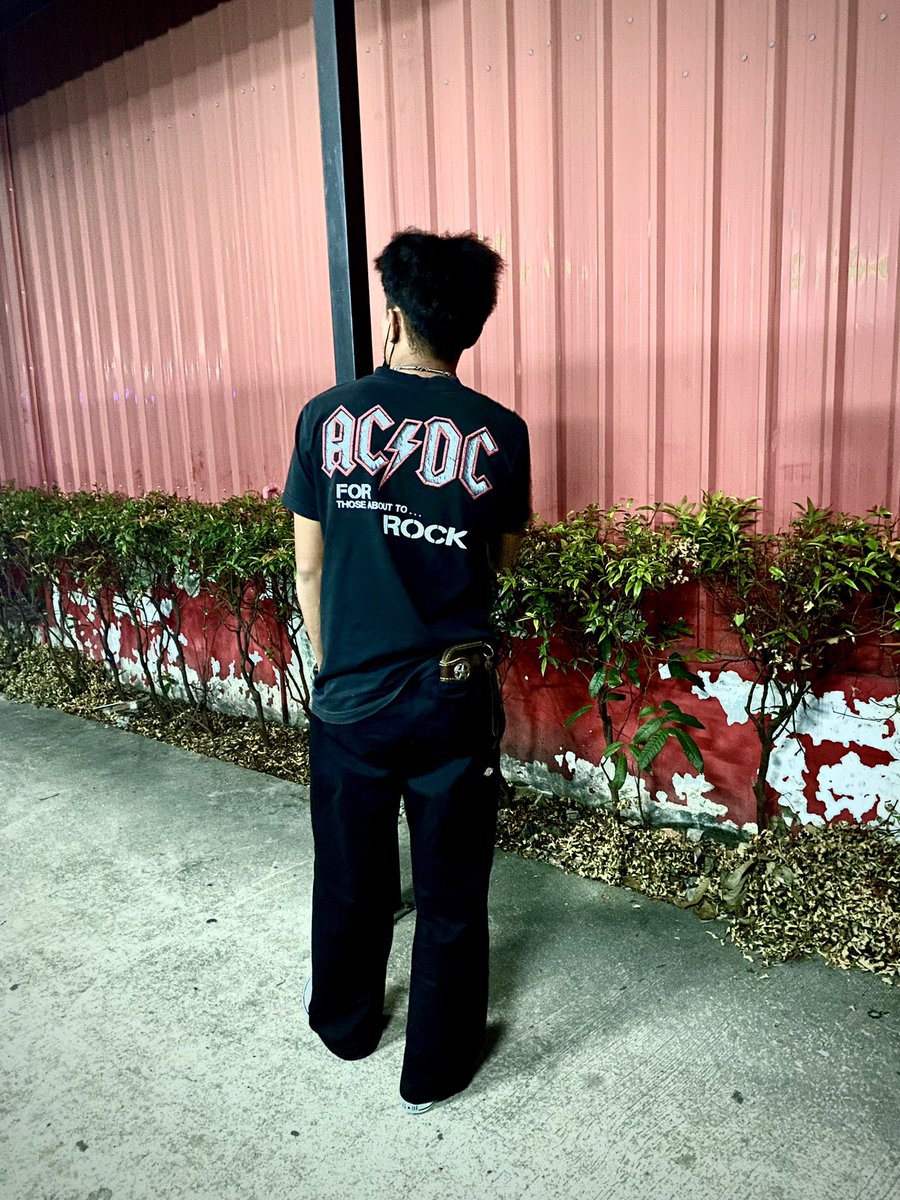 Koravid551's tweet photo. โสดห่ะ🥺🤤 https://t.co/Tpibm6CKTi