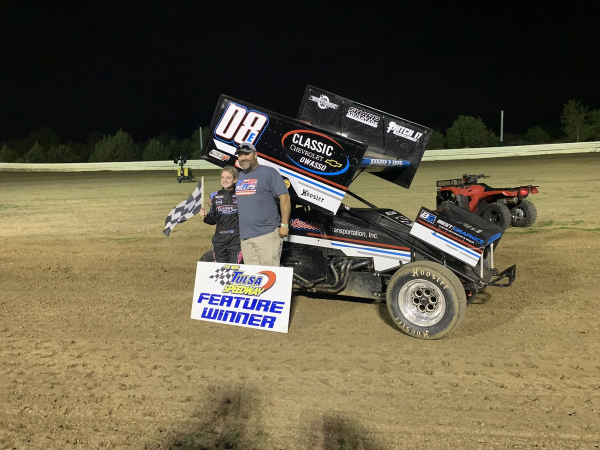 racing_08E's tweet photo. Results from Tulsa Speedway! 
Heat race: 2nd->1st
A feature: 1st-> 1st 
A huge thank you to Shane and my dad for giving me a great car all night. I couldn’t do this without everyone standing behind me 
Andy Shouse with Bishop racing engines 
Classic Chevorlet Owasso
Rustic Cuff https://t.co/YI1XLZB2q9