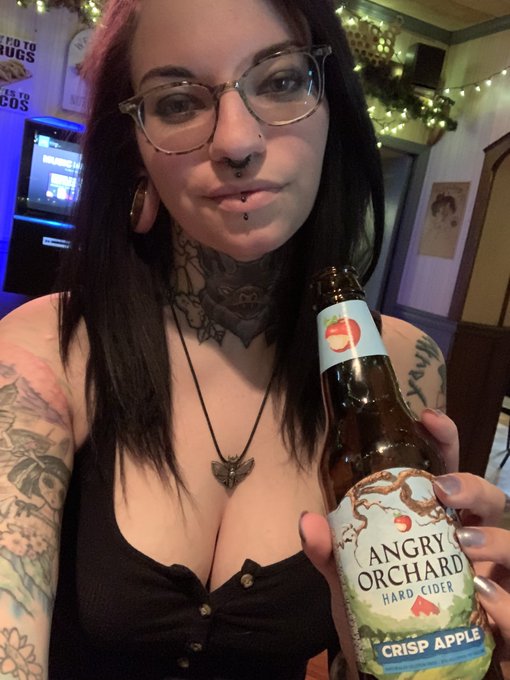 Buy me a drink tonight 😘 Cashapp $krakengirl666 https://t.co/uAMb7YXf9r<a href="/tag/mvsales"class="tags"><span>#mvsales</span></a>