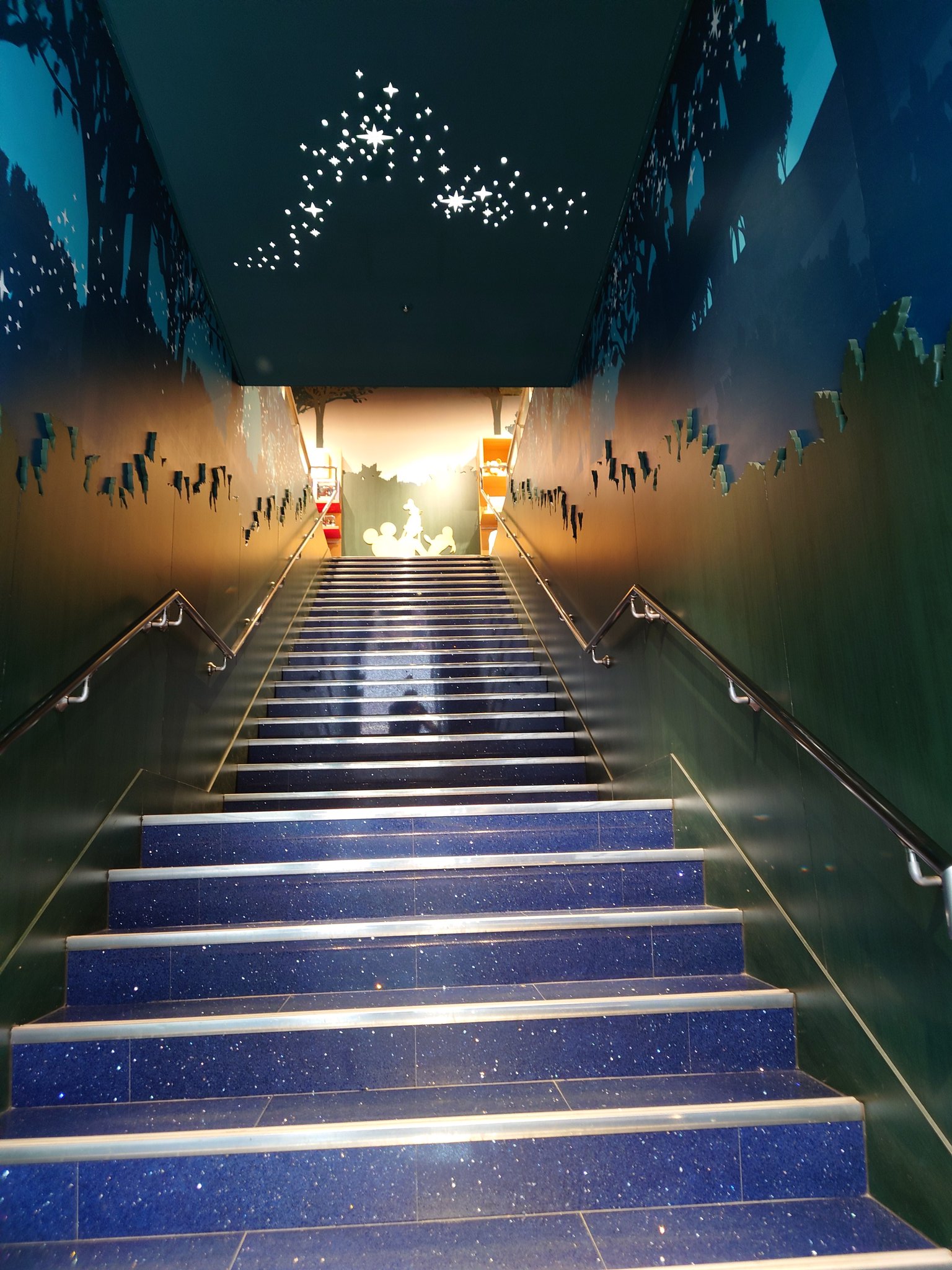 ディズニーストア仙台東映プラザ店 Twitter Search Twitter