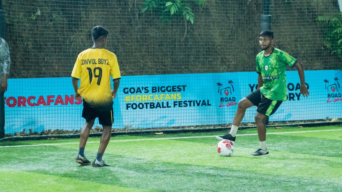 FCGoaOfficial's tweet photo. Goa’s Biggest #ForcaFans Football Festival has finally kicked off 🥳⚽️

#Road2Goa #ForcaGoa https://t.co/QhLznKfQM5
