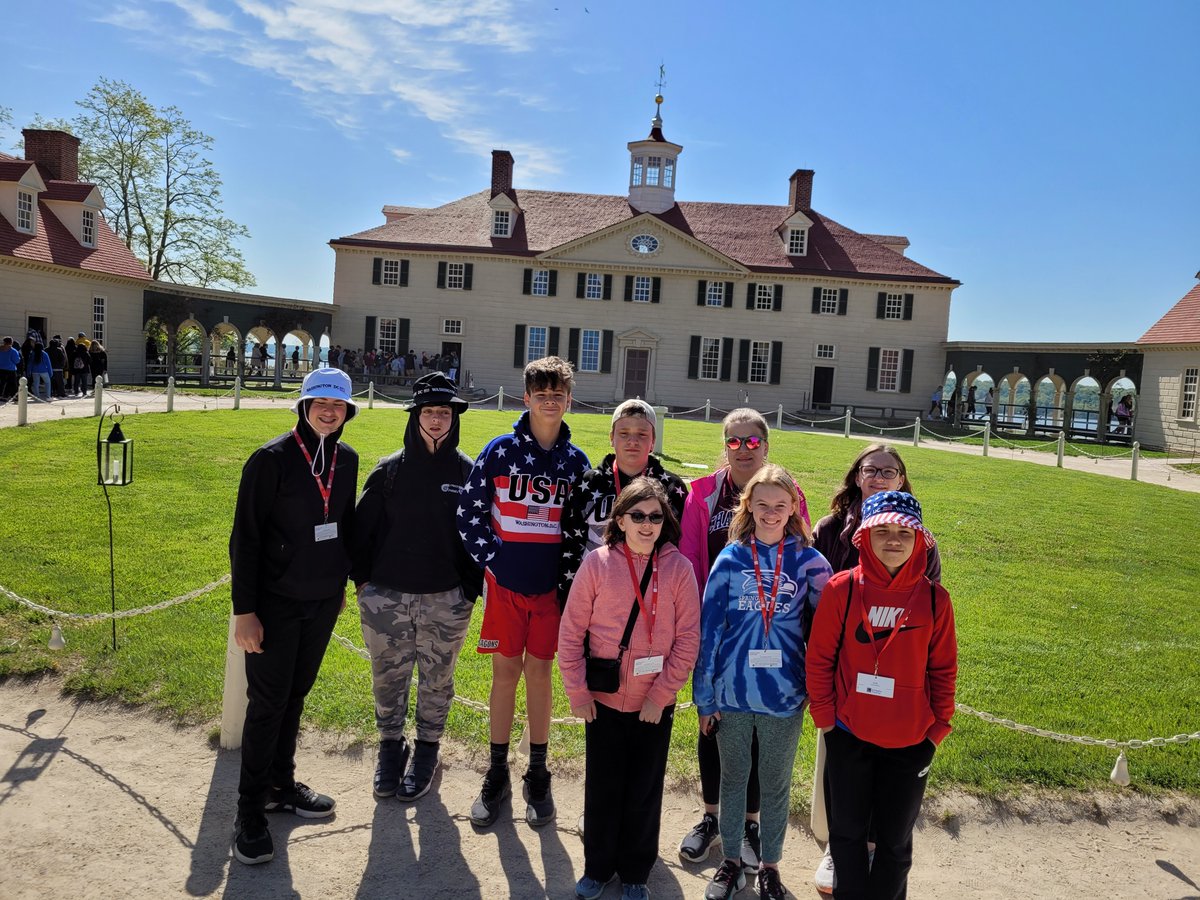 SpringerOGWA's tweet photo. Day 4 started off with a calming walk around Mt. Vernon and then transitioned in to lunch at the Mt. Vernon Inn. Then is was time to head back home. Sadly, our trip has come to an end but students have made new friends and many memories along the way. Welcome home, Eagles! https://t.co/v2tYMg8czq