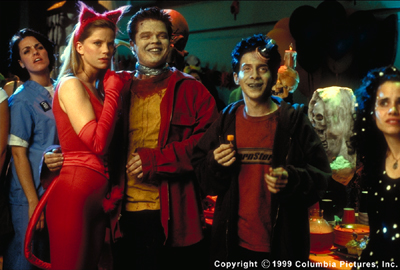 k50cullen's tweet photo. In 1999 and 23 Years Ago, #IdleHands debuted in theaters on this day RT and Like if you remember this movie. (@DevonESawa, @jessicaalba, @MsVivicaFox, @SethGreen, #EldenHenson, #JackNoseworthy, #ChristopherHart, @kellymonaco1, @WormOnTheWeb, #FredWillard, #ConnieRay, #KatieWright https://t.co/oDrQn835aW