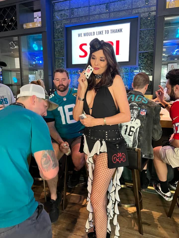 TheSnakeBabe's tweet photo. Had a blast being magical at one of the private draft parties last night. I am sure I performed magic for many a player but since I don’t follow football I really don’t know who they were, lol… I did get 3 proposals though. https://t.co/UyMeMnZfMG