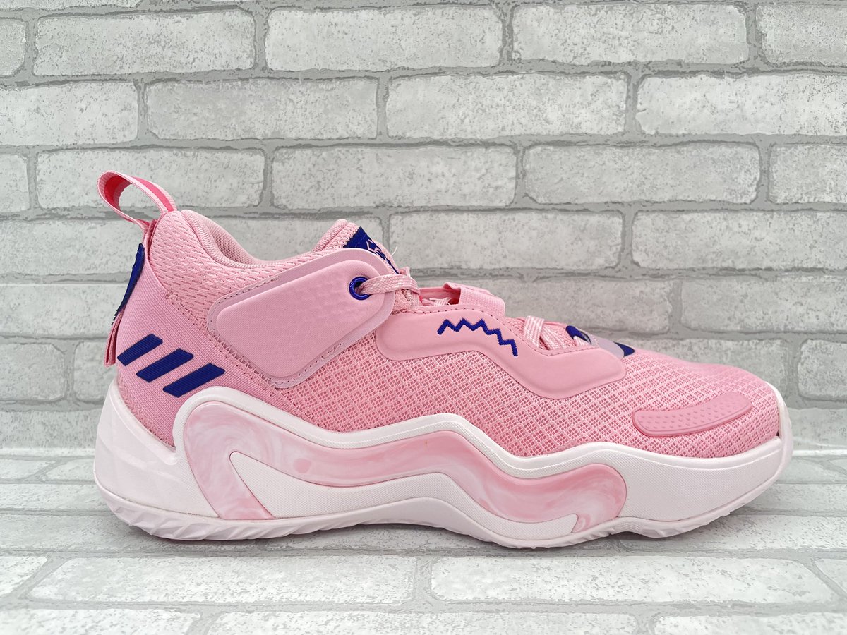 gallery2basket's tweet photo. 【5/1(日)発売】
adidas D.O.N. Issue 3 
(GW3951)

https://t.co/hnBlYqMPeT

#gallery2 #ギャラリー2 #ギャラ2 #バスケットボール #バスケ #basketball #adidas #adidasbasketball  #TakeNote #donovanmitchell #donissue3 #donissue #40周年 #買いたいより会いたい #そんなお店を目指して https://t.co/Vj47HWw0D7