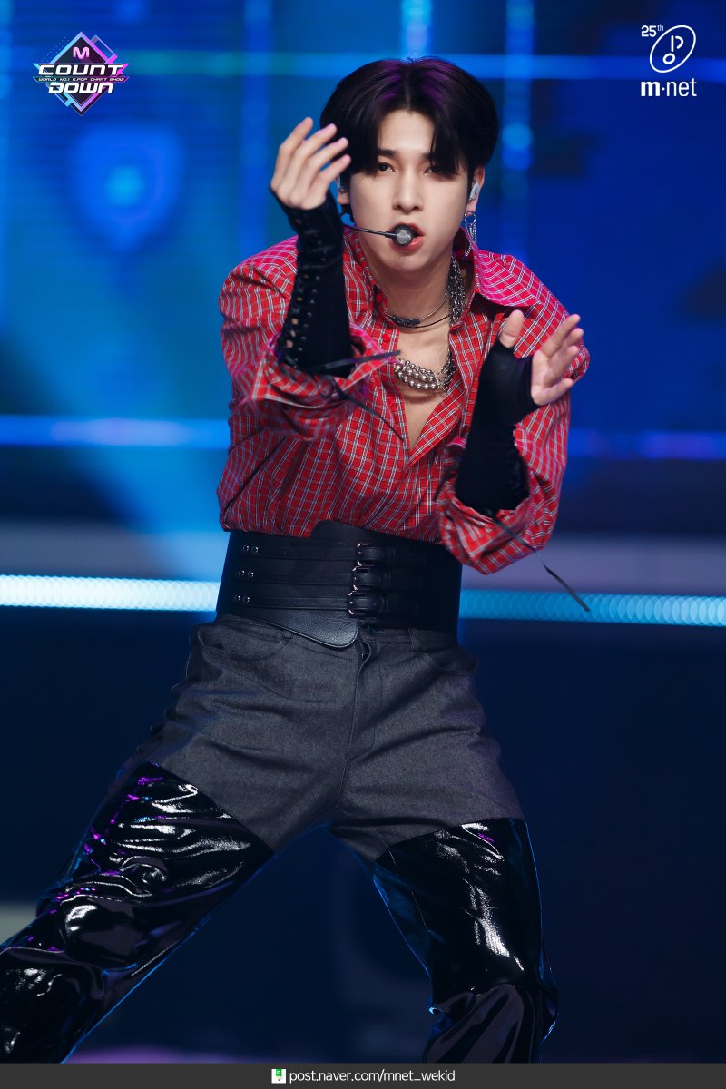 TODAY_LHG's tweet photo. 200430 엠카운트다운 현장포토
🔗https://t.co/YkvITe6kp6 https://t.co/r7IVPlakVJ