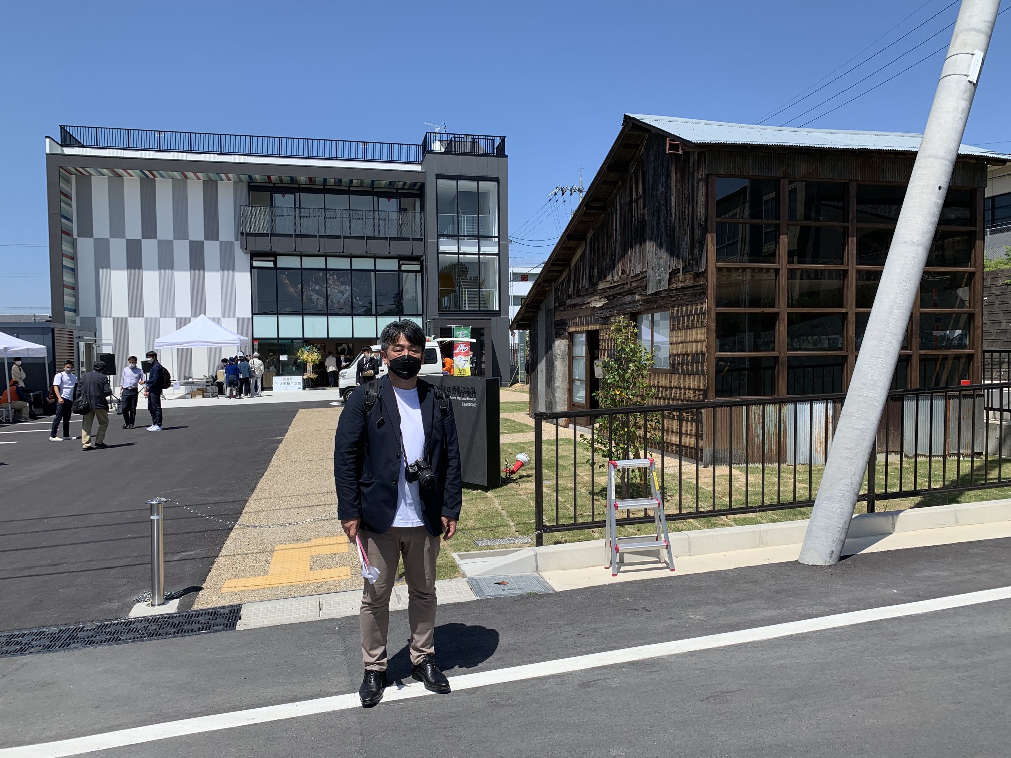 安田浩一 ウトロ地区 京都府宇治市 に来ています 本日 ウトロ平和祈念館 がオープンしました ウトロの歴史は そのまま在日コリアンの歴史 日本社会の歩みと重なります それぞれの時代を映し出す貴重な展示物を ぜひ見ていただきたいと思います