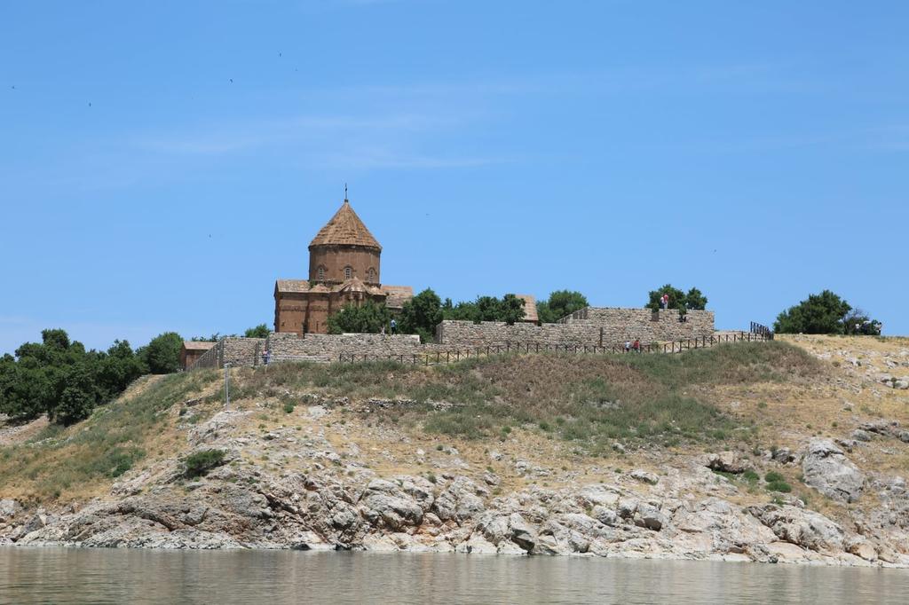 Akdamar Adası ve Manastırı #kültür #sanat #fotografo #yarışma #maraton #van