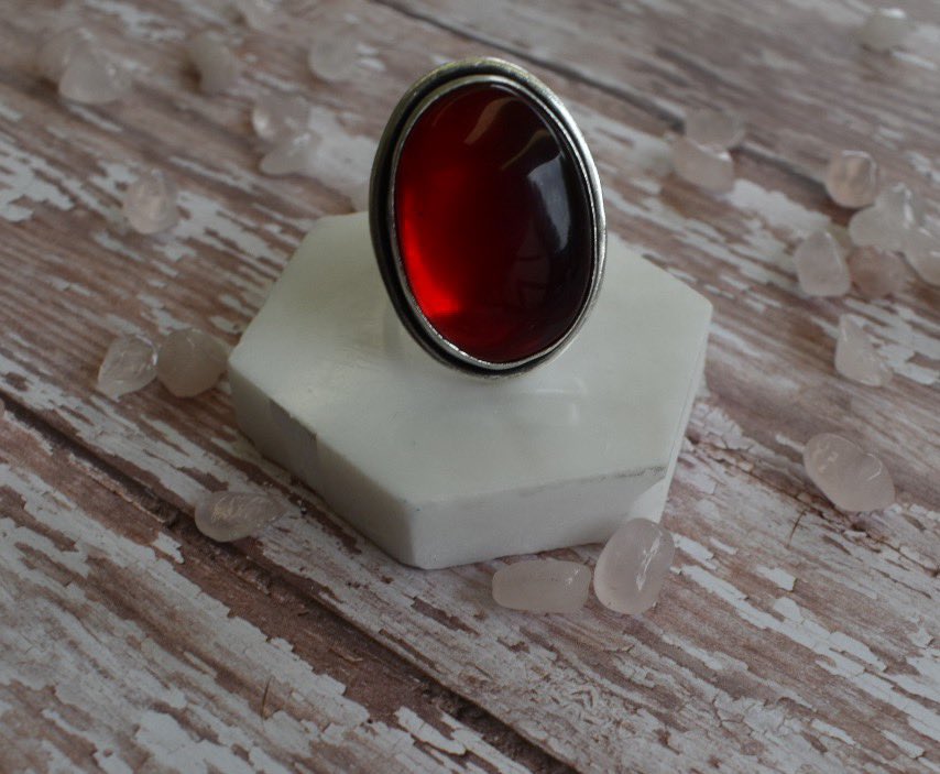 wolfbrandsilver's tweet photo. A stunning red amber ring can be made into whatever size ❤️ #redamber #jewelry #witchythings #handmadeisbest #silversmith #ladysmith  #jewelrymaking #feelingblessed #customorderswelcome #idaho #smallbusinesswomen #earthmadehandslayed #handslayed #realstones #makersgonnamake https://t.co/RrSfcrN8Sd