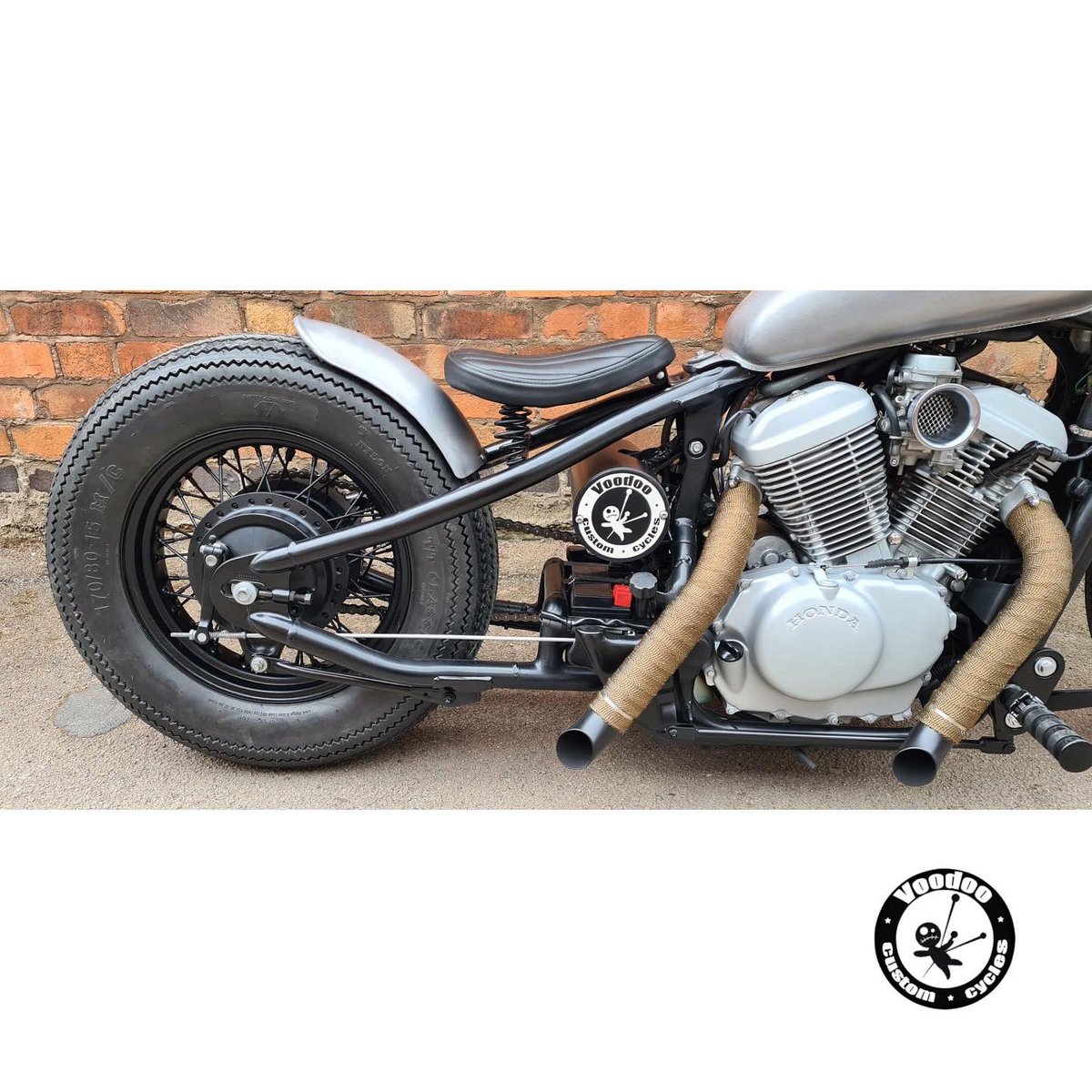 voodoo_cc's tweet photo. Latest build brat style hard tail 👌🏼#voodoocc #custombike #custombikesuk #hardtail #hondavt600 #bobber #bratstyle #builtnotbought #kustomkulture #ukbikebuilders #bobbermafia https://t.co/tohZSjRZZx