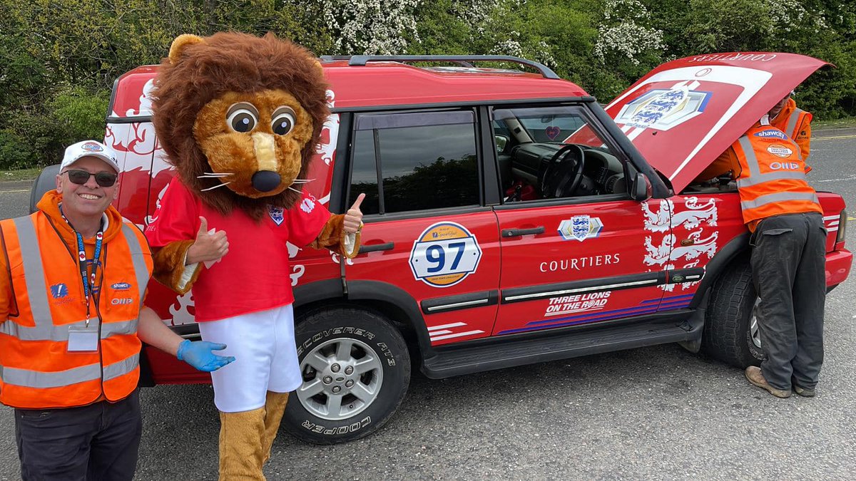 #TwinTown22 Day 1 =

🏰 An amazing send off <a href="/BlenheimPalace/">Blenheim Palace</a>, with live broadcast by <a href="/JACKfmOxford/">JACK fm Oxfordshire - fan account</a>

🇫🇷 A super fun journey to France

🏖 A brilliantly warm welcome in <a href="/Le_Touquet/">Le Touquet</a> 

Can't wait to see what Day 2 brings... follow <a href="/TwinTown20/">TwinTown20+2</a> for all the latest updates this weekend!