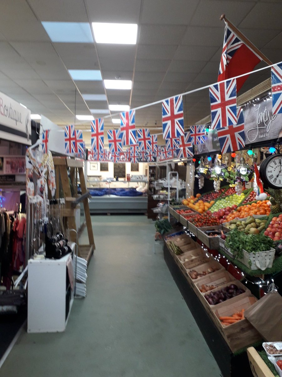 Beautiful produce in today,may day bunting up come in and see us at knutsford market hall #LYLM #knutsford #local #shoplocal