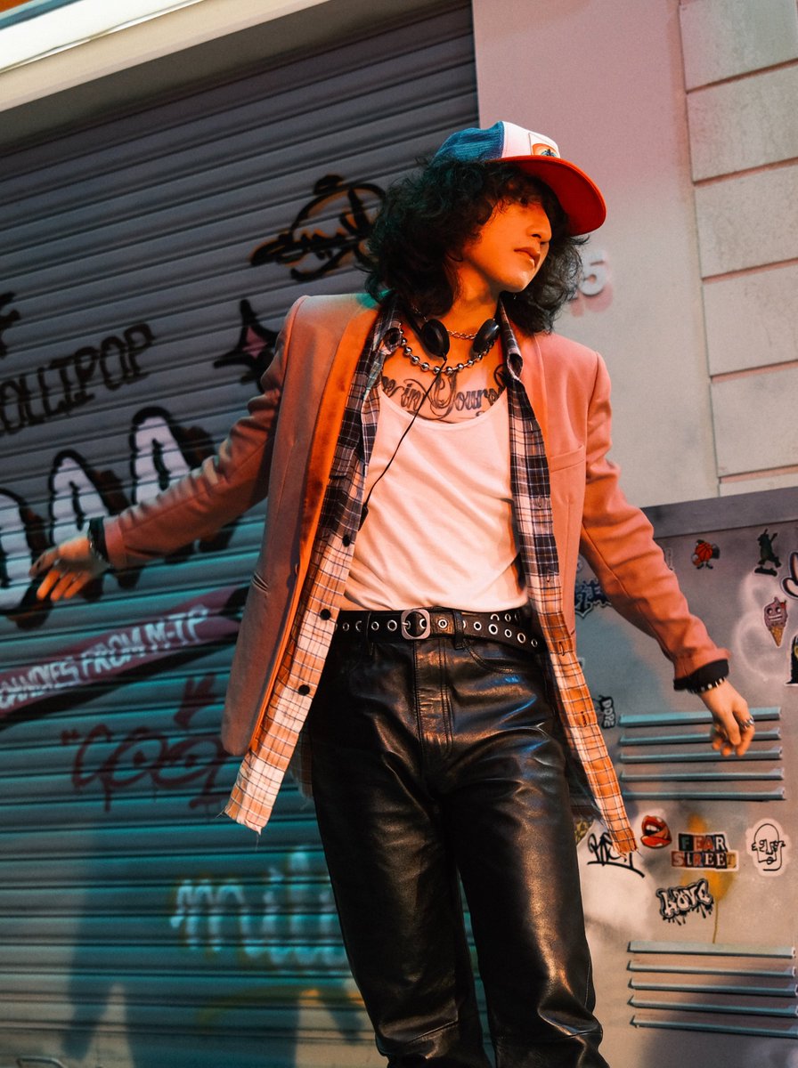 THERE'S NO ONE AT ALL is OUT NOW.
Check it outtt !!!
🌻🌻🌻

#SonTungMTP #TheresNoOneAtAll