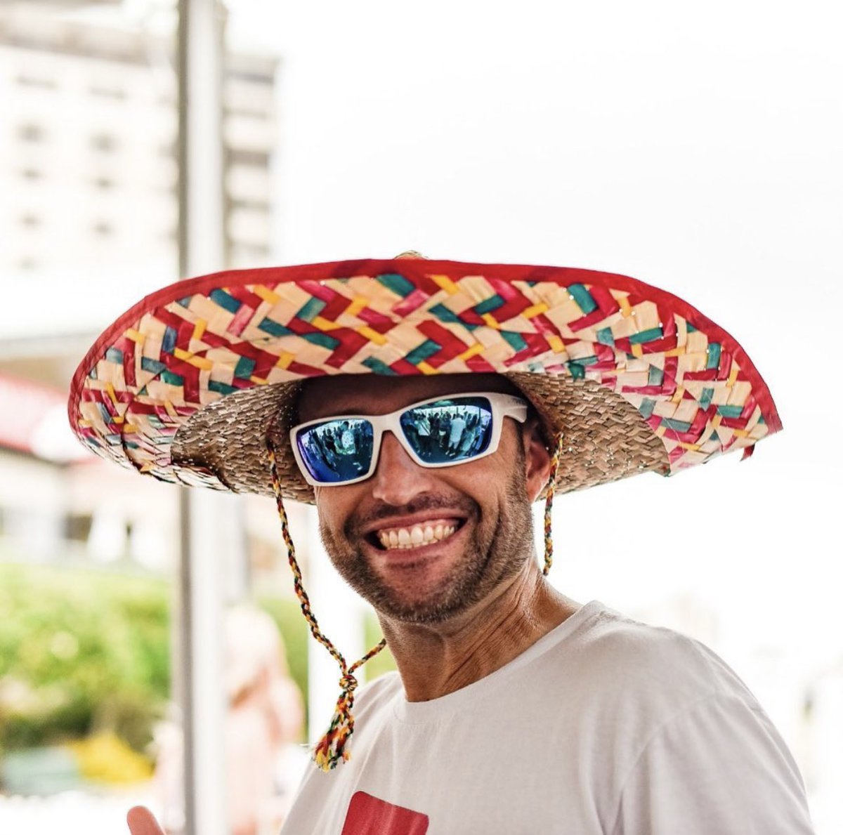 DowntownCrawler's tweet photo. Vamos amigos! Cinco de Mayo Bar Crawl #tampa #stpete #orlando #dallas #nashvillle #charlotte - https://t.co/COlgNHhm4o https://t.co/yKys4zpE0a