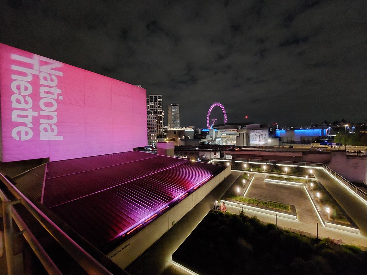 JanetLake12's tweet photo. Thanks to the tour guides at @NationalTheatre for hosting our @ReadCollege students yesterday, followed by an outstanding performance of Small Island - just wow! Proud to accompany our budding theatricals, complimented on their enthusiasm and conduct. https://t.co/TUkv6HHUB8