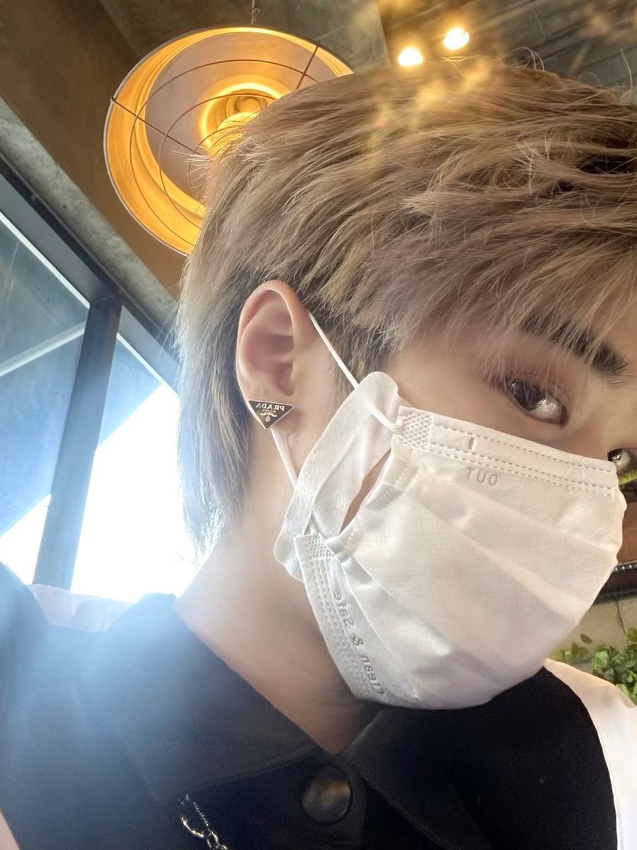 BXB_wolfburn's tweet photo. [#하민] 안녕하세요 하민입니다!
새로운 이름과 새로운 시작으로 찾아뵙게 돼서 감회가 새롭네요☺️
기다려주신 분들, 새로 만나게 될 분들 모두 반갑고 많이 기대해주세요😁😊

#APRPROJECT #에이피알프로젝트 https://t.co/wjads3asKD