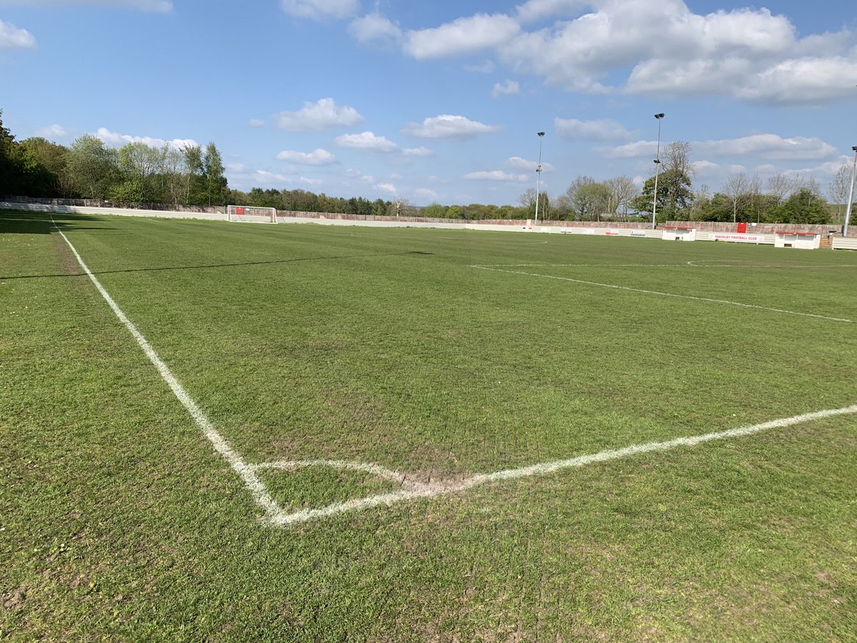 BeakerTAFC's tweet image. There won’t be many pitches looking as good as Dennyfield, 2 days after the last match of the season!!
Well done boys!!!